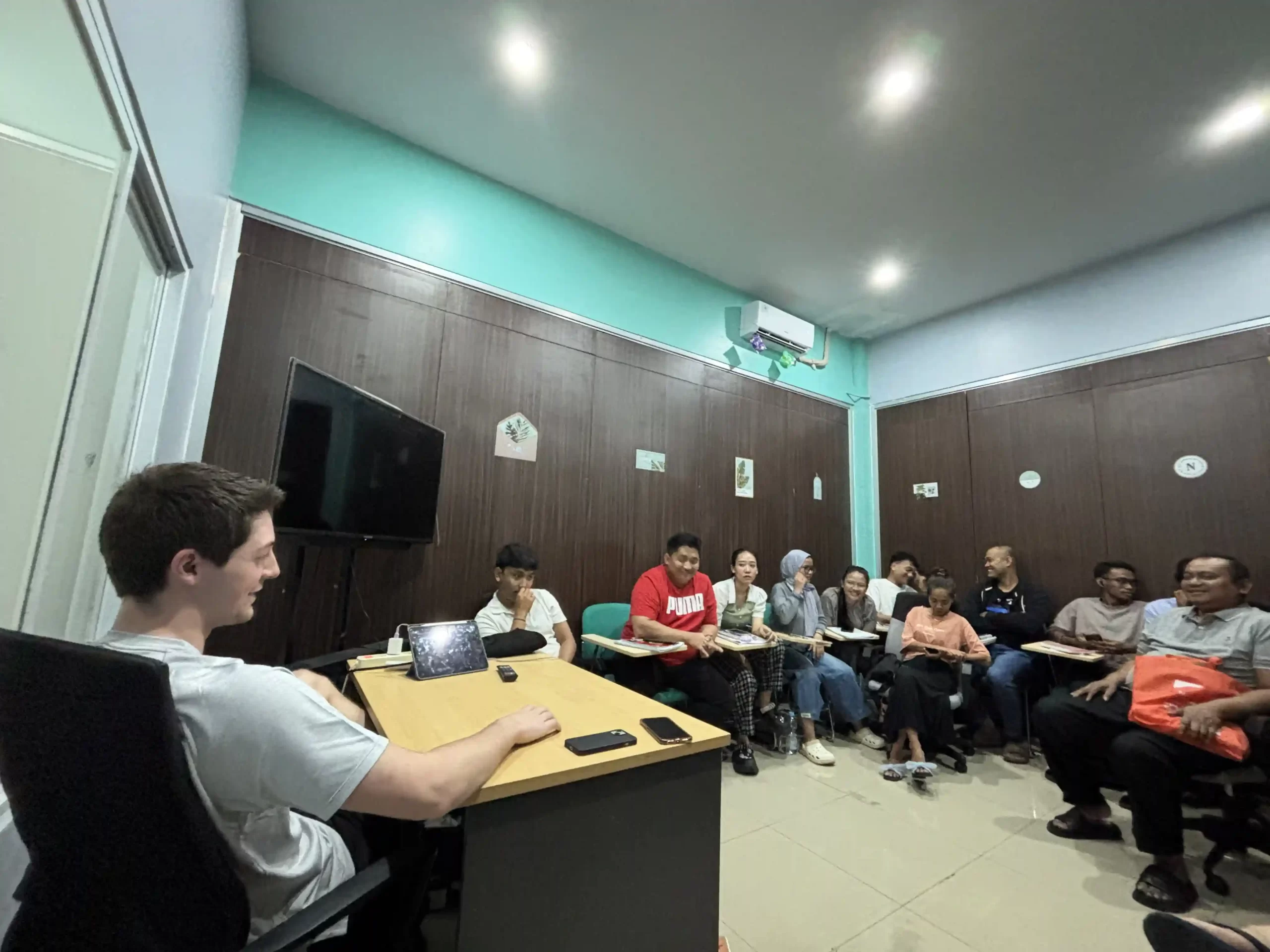 Suasana belajar di Kampung Inggris Bekasi