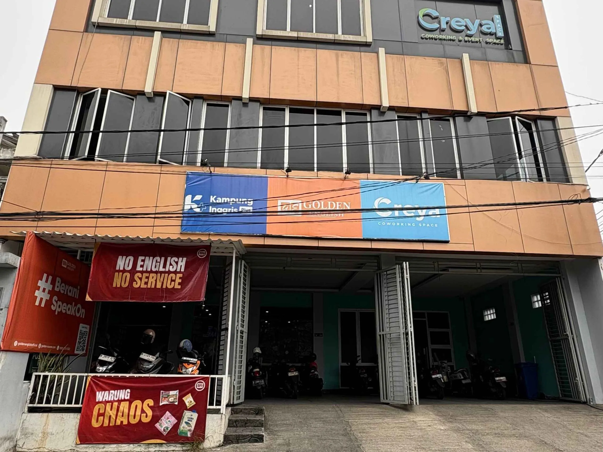 Kampung Inggris Plus Office - Golden English Building