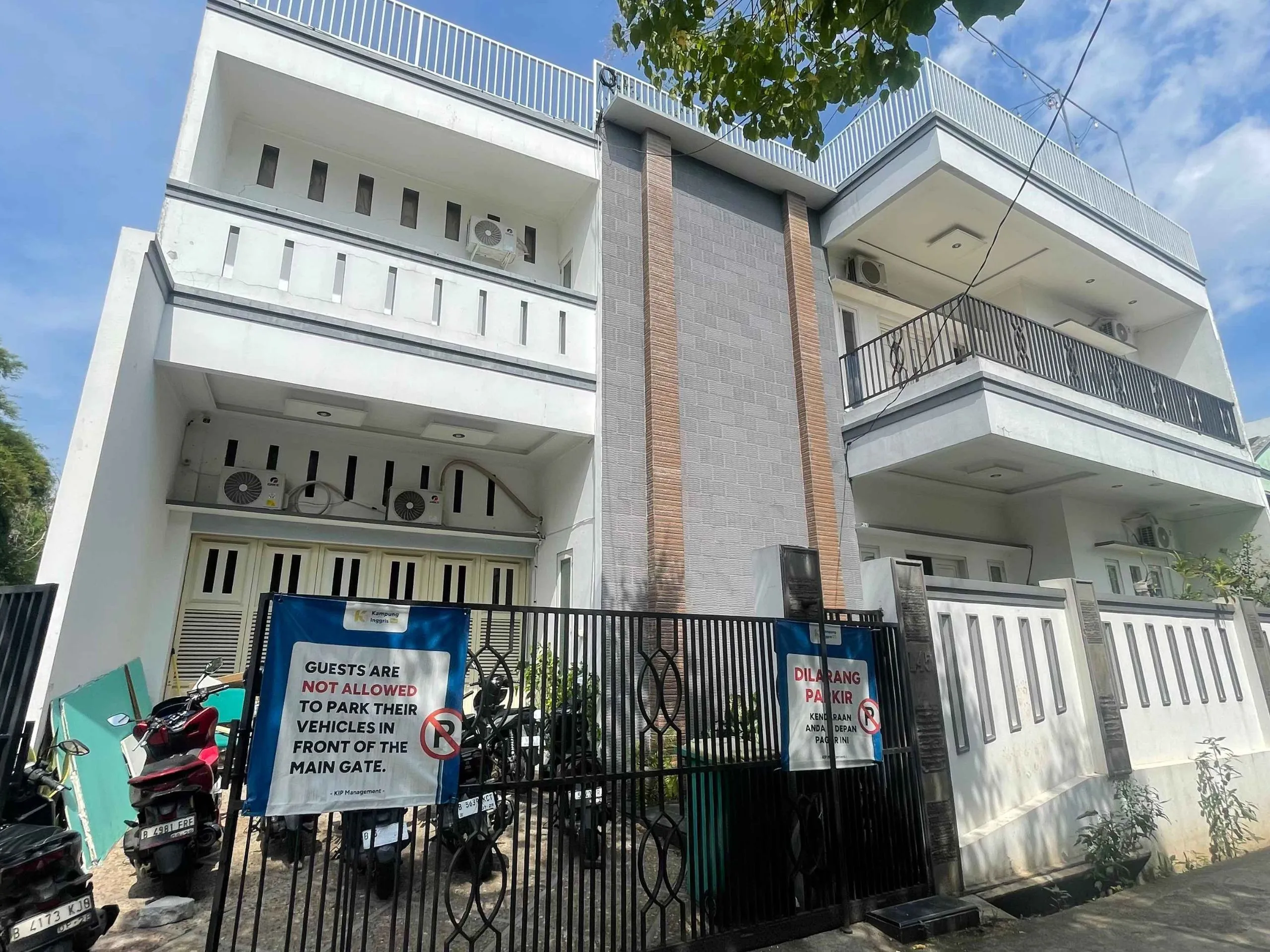 Kampung Inggris Plus Asrama Putri